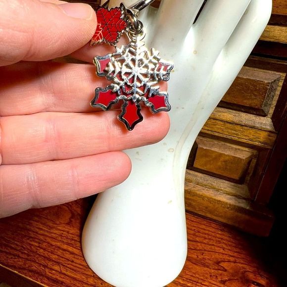 NWOT Authentic Coach Snowflake Keychain/Bag Charm. - Picture 3 of 3